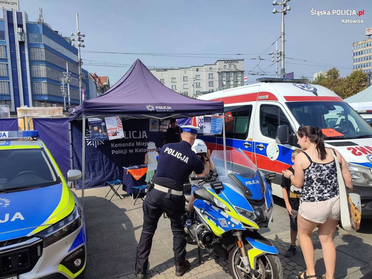 Katowicka policja na Festiwalu Ratowania Życia – wspólne działania na rzecz bezpieczeństwa