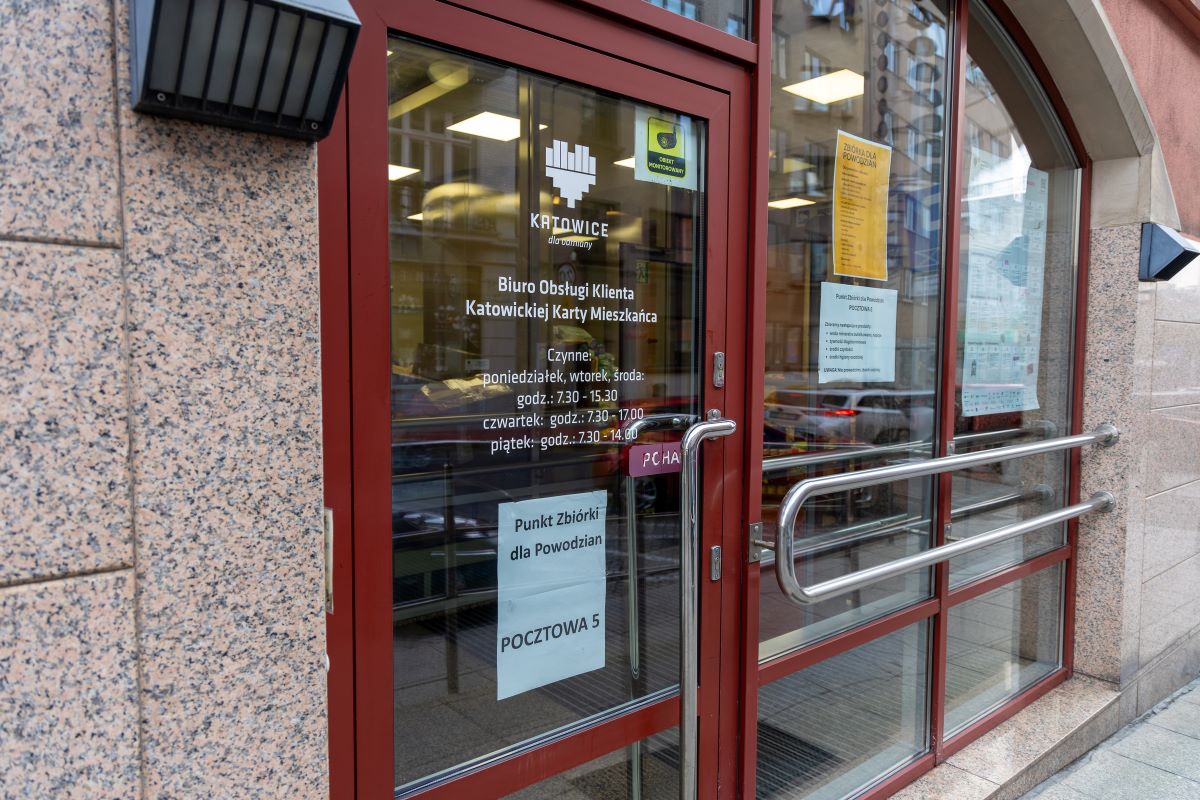 Mieszkańcy Katowic w akcji pomocy dla powodzian – uruchomiono nowe punkty zbiórki