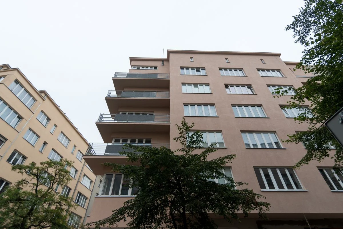 Zabytkowe kamienice w centrum Katowic odzyskują dawny blask