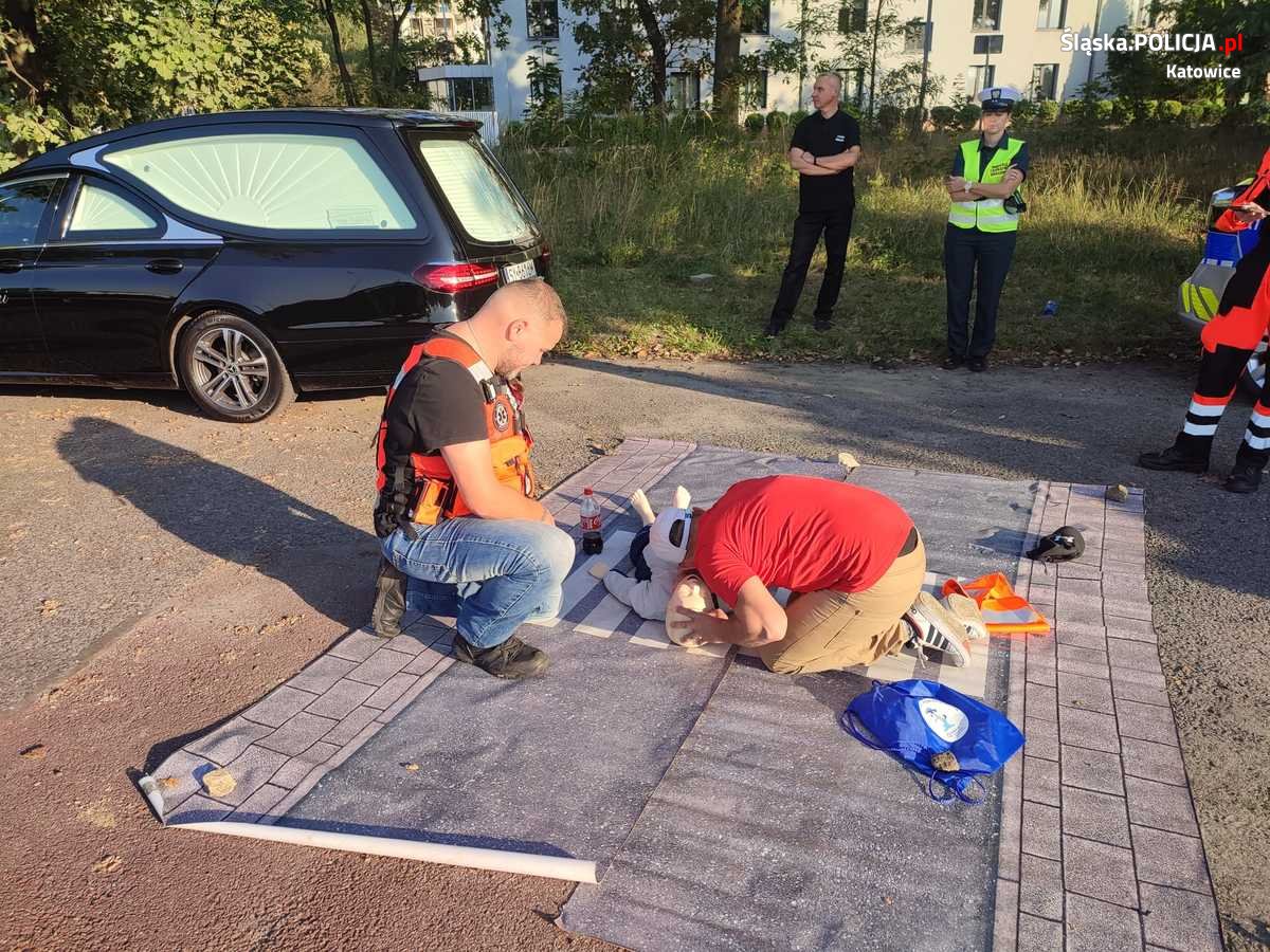 ROADPOL Safety Days w Katowicach – kreatywna akcja dla kierowców: mandat albo zadanie