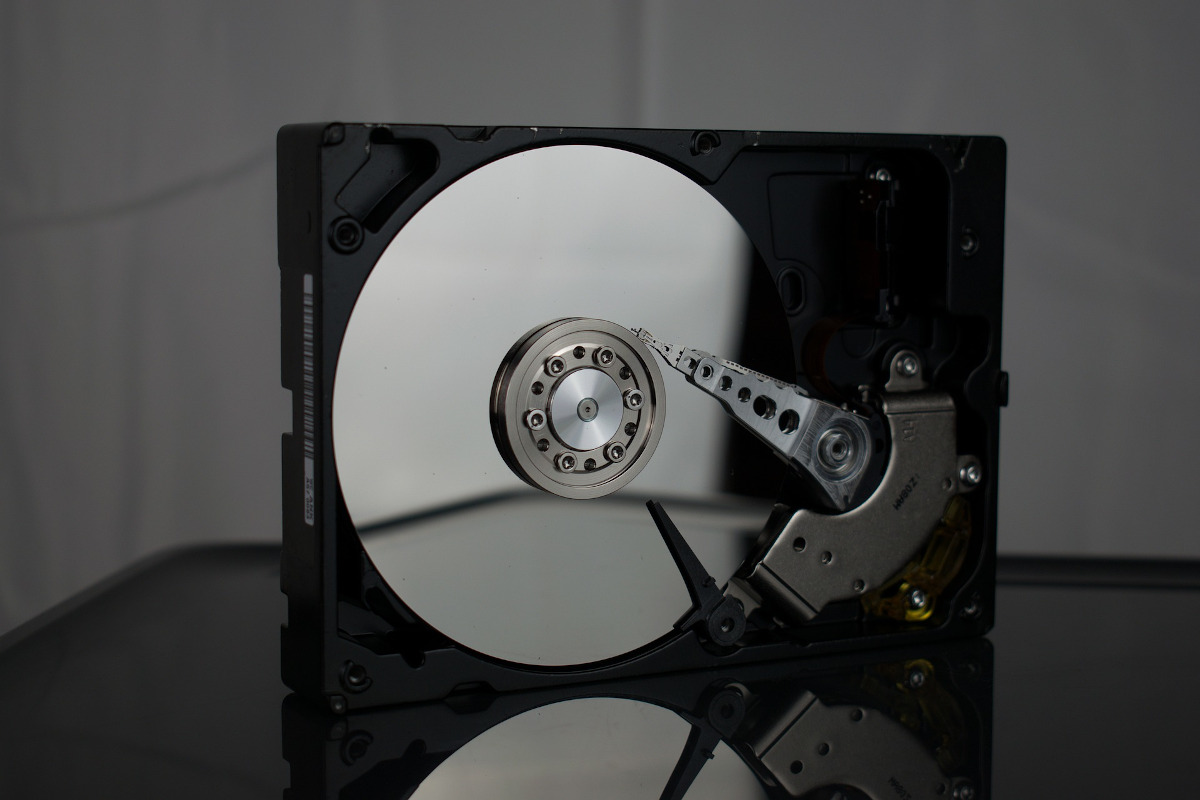 Odzyskiwanie danych z uszkodzonych nośników po atakach hakerskich