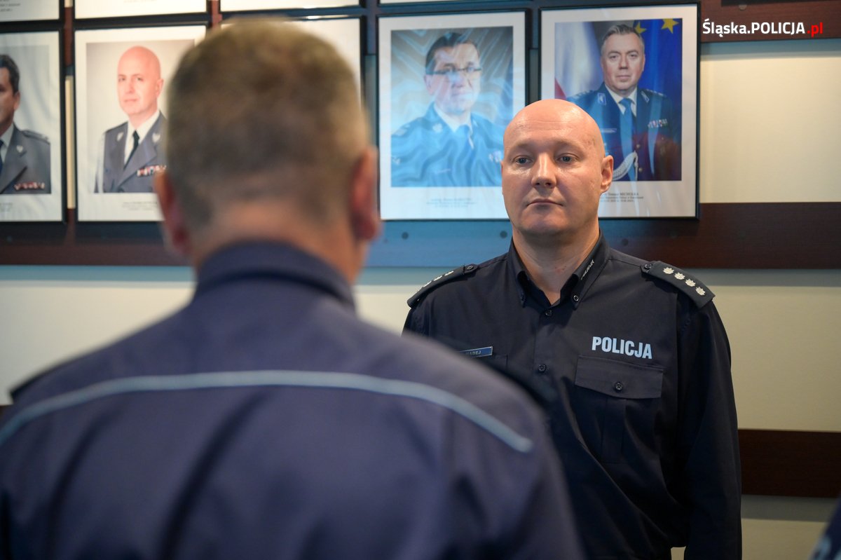 Przekazanie rozkazów nowemu zastępcy komendanta 24