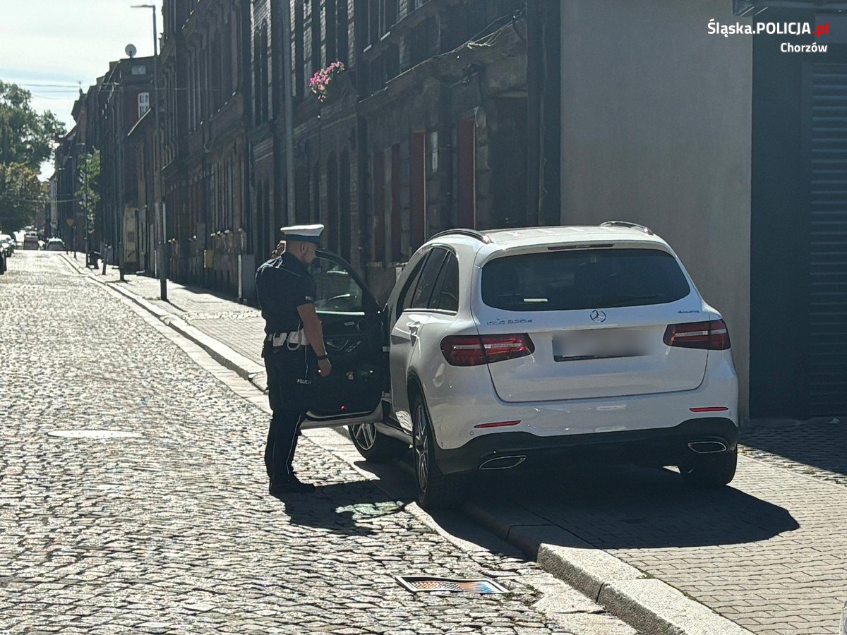 Chorzowska drogówka w akcji „Bezpieczny pieszy” – troska o pieszych i edukacja kierowców