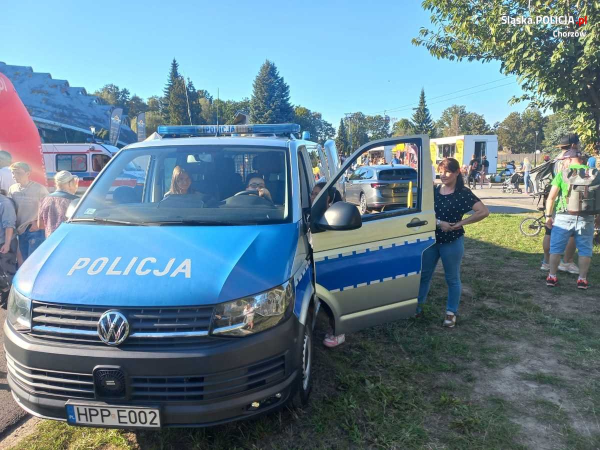 Piknik z Policją w Parku – Fundacja Gramy do Końca świętuje urodziny