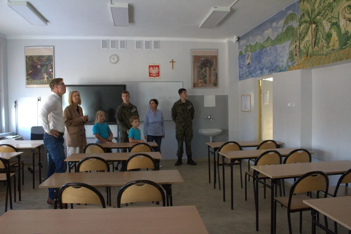 ZSO w Świętochłowicach po remoncie – nowe korytarze, sale i brama