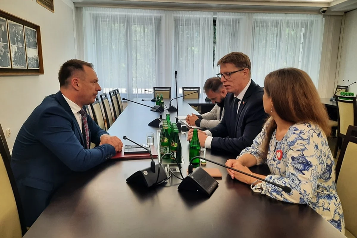 Spotkanie w Sejmie RP – prezydent Świętochłowic o przyszłości infrastruktury sportowej