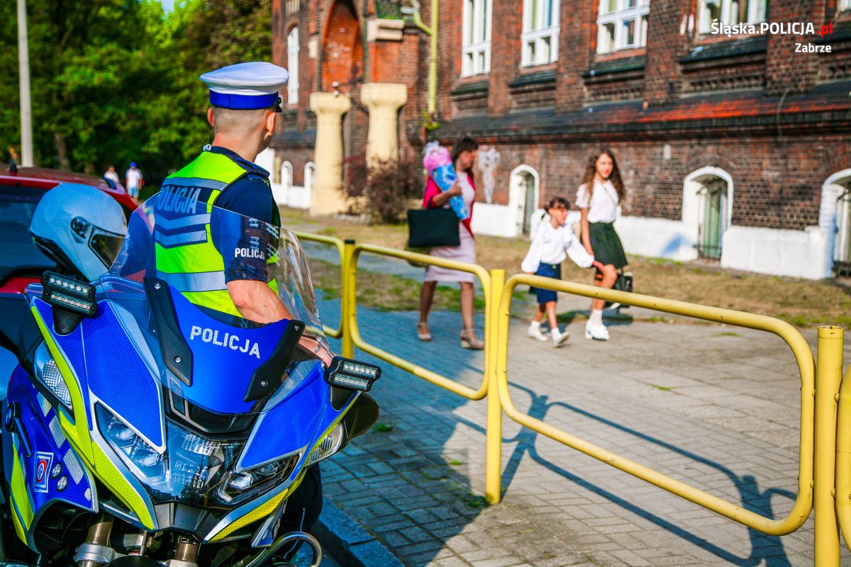 Policjanci w Zabrzu dbają o bezpieczną drogę do szkoły