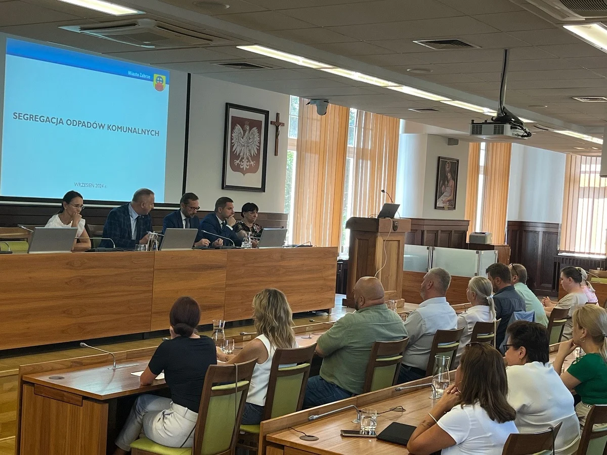 Spotkanie z zarządcami o recyklingu i zagrożeniu karami