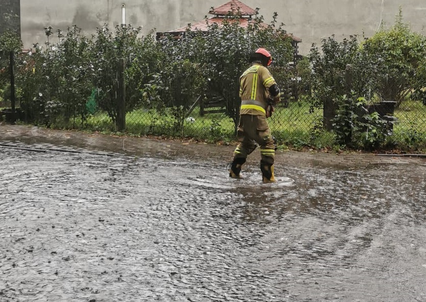 Zabrze zmagało się z intensywnymi opadami i wiatrami. PSP interweniowało już 26 razy!
