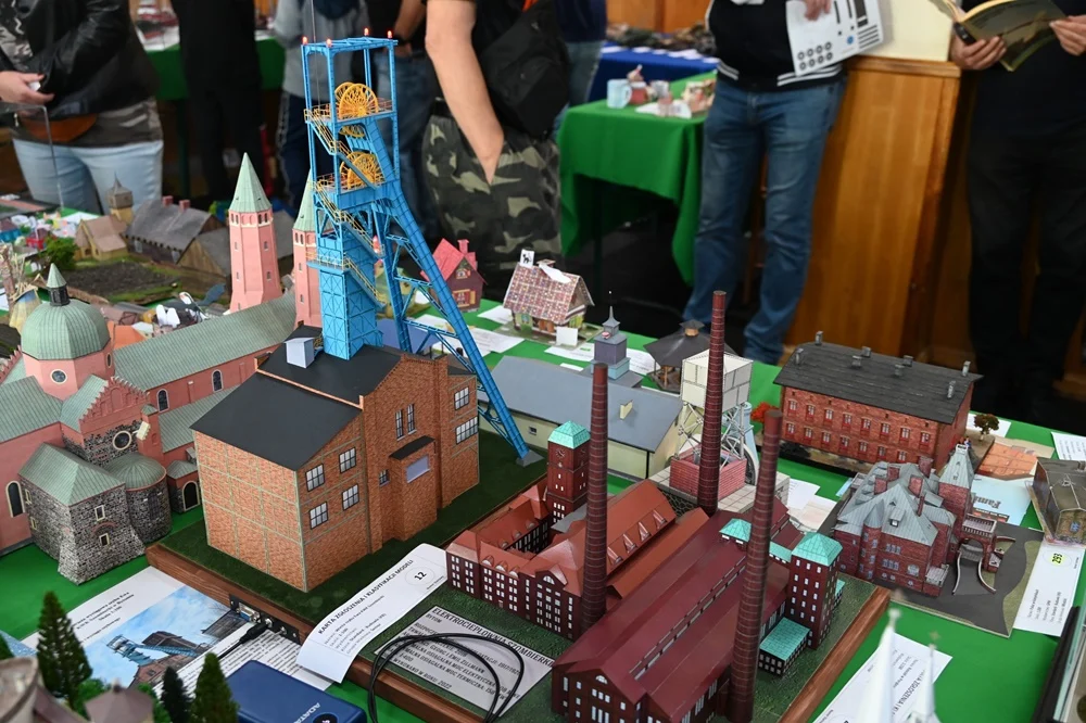 Pasja i precyzja modelarska. Przed nami XIII Regionalny Konkurs Modeli Kartonowych!