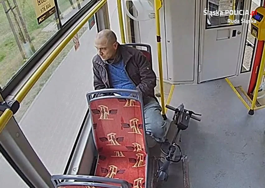 Policja szuka sprawcy kradzieży pieniędzy w Rudzie Śląskiej – rozpoznajesz go?