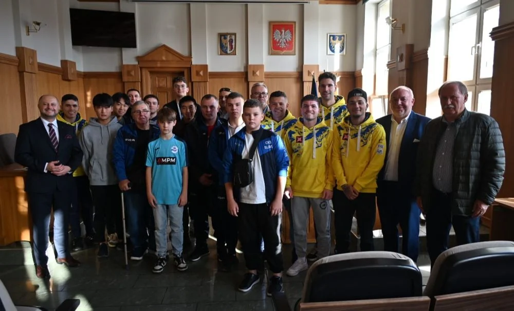 Prezydent spotkał się z zagranicznymi sportowcami z rudzkich klubów