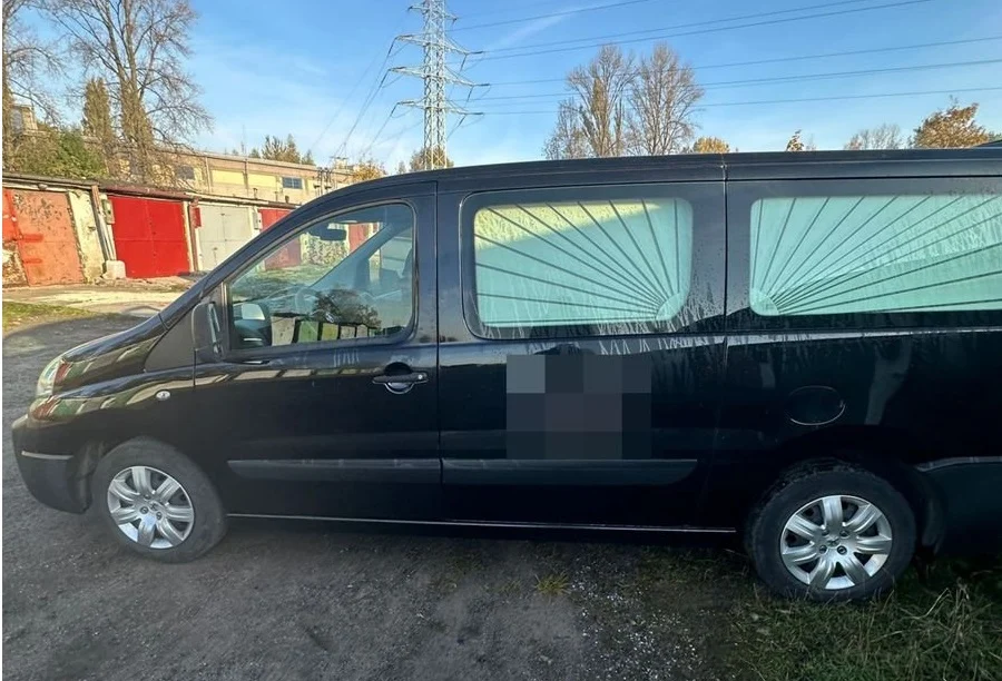 Niecodzienny transport w Rudzie Śląskiej! Karawanem przewozili nielegalne papierosy