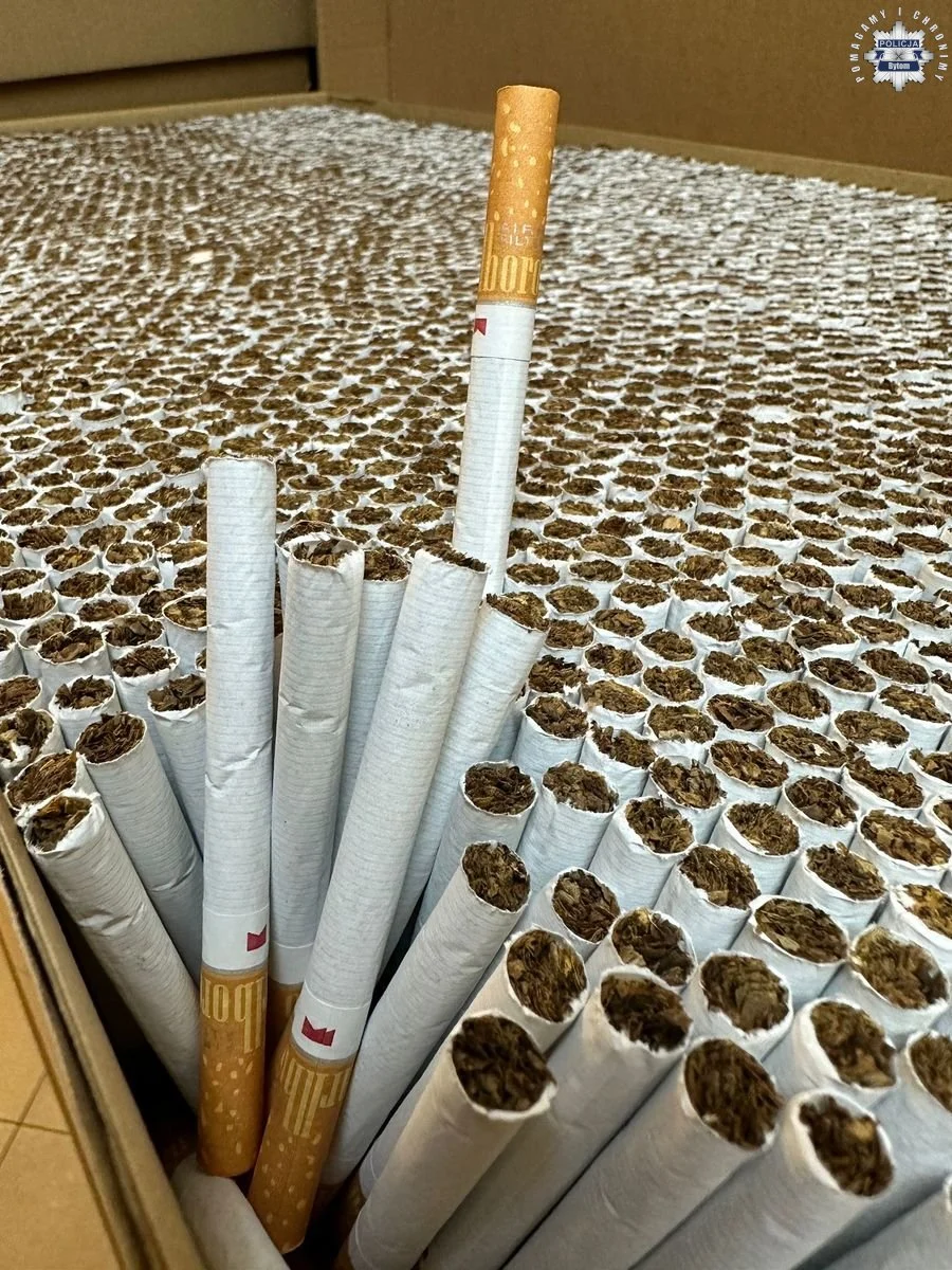 Niecodzienny transport w Rudzie Śląskiej! Karawanem przewozili nielegalne papierosy