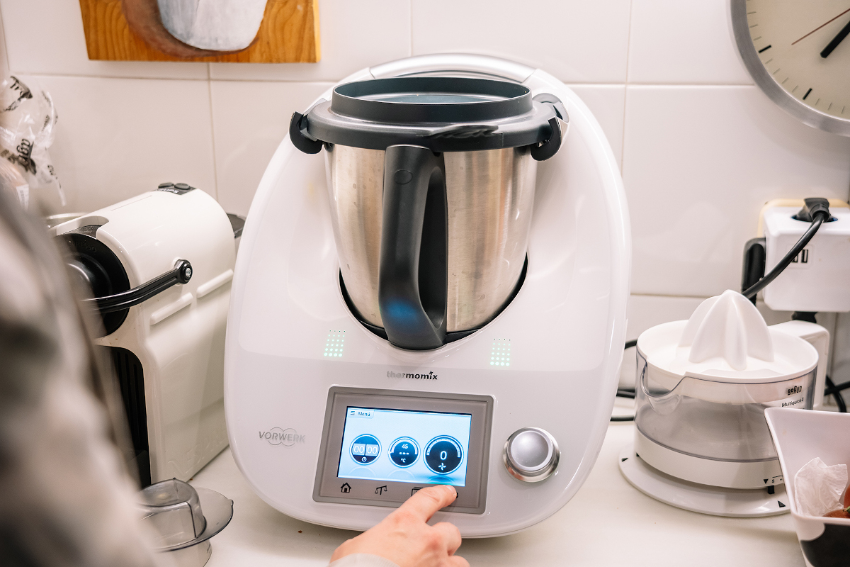 Problemy z wyświetlaczem Thermomixa – co zrobić, gdy ekran dotykowy przestaje działać?