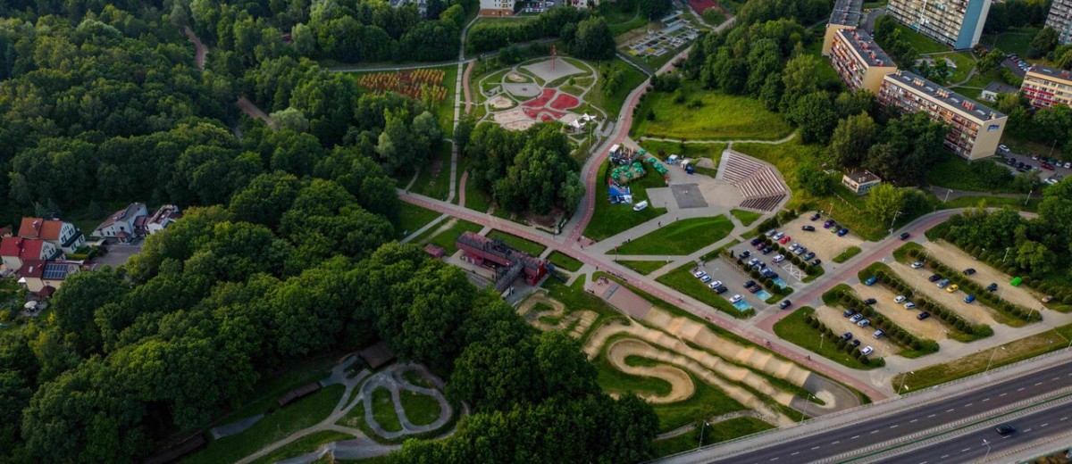 Wspólne siły na rzecz powodzian: wydarzenie charytatywne w Rodzinnym Parku Rozrywki