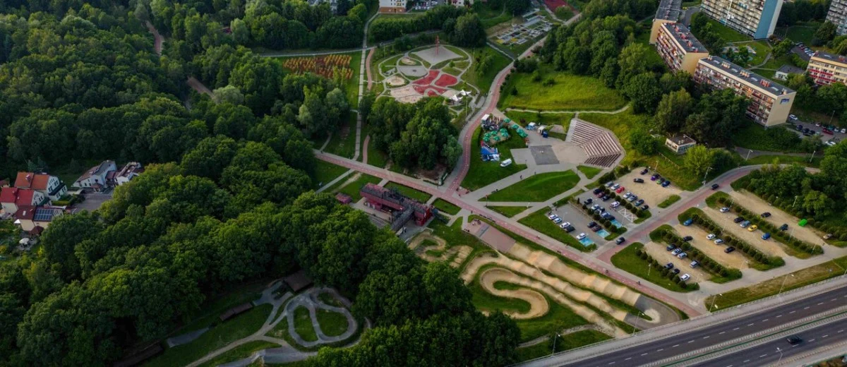 Wspólne siły na rzecz powodzian: wydarzenie charytatywne w Rodzinnym Parku Rozrywki