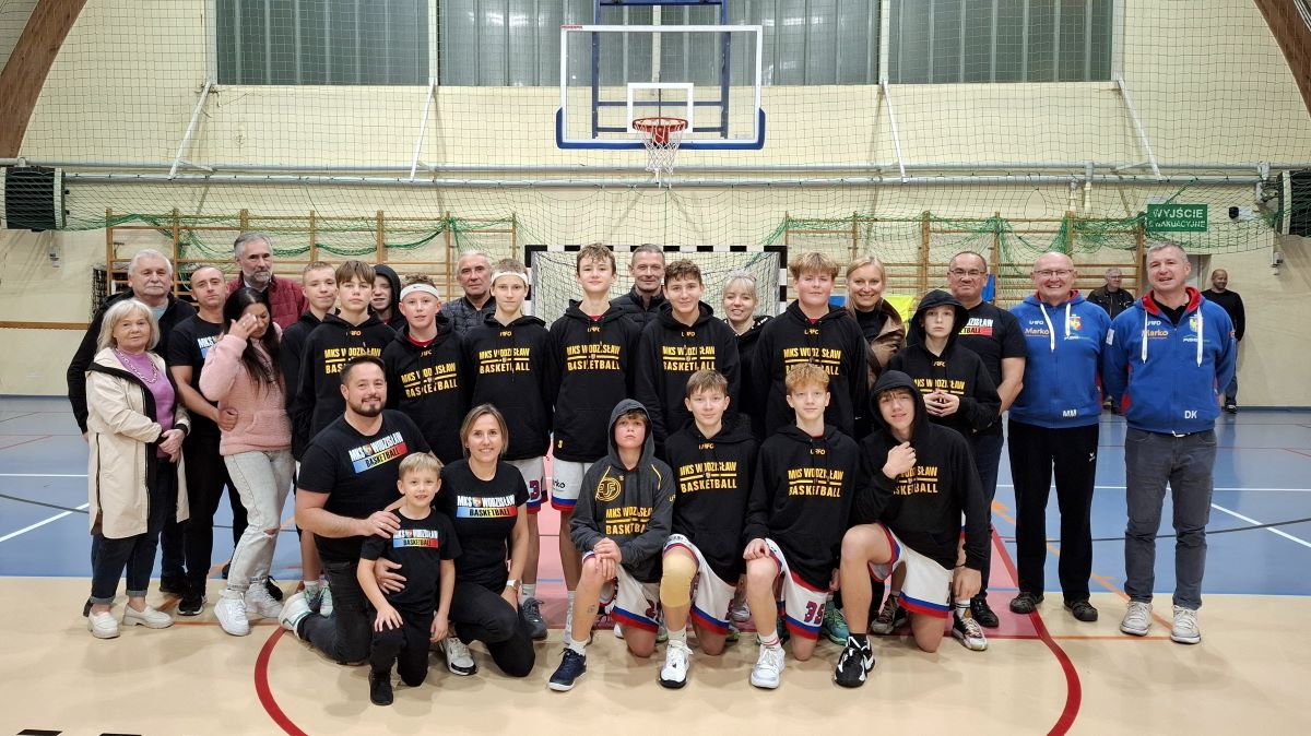 Triumfy MKS Wodzisław Śląski w rozgrywkach koszykówki – młodzież w akcji!