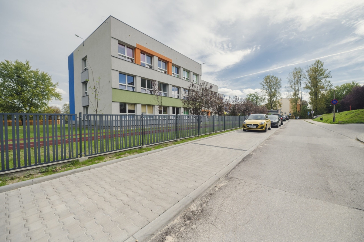 Nowe miejsca postojowe – inwestycja w komfort i bezpieczeństwo