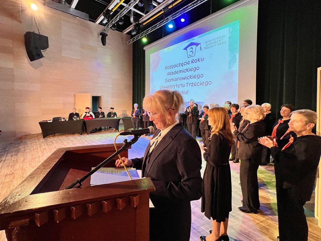 Pasja, wiedza i relacje – Siemianowicki Uniwersytet Trzeciego Wieku otwiera swoje drzwi 10