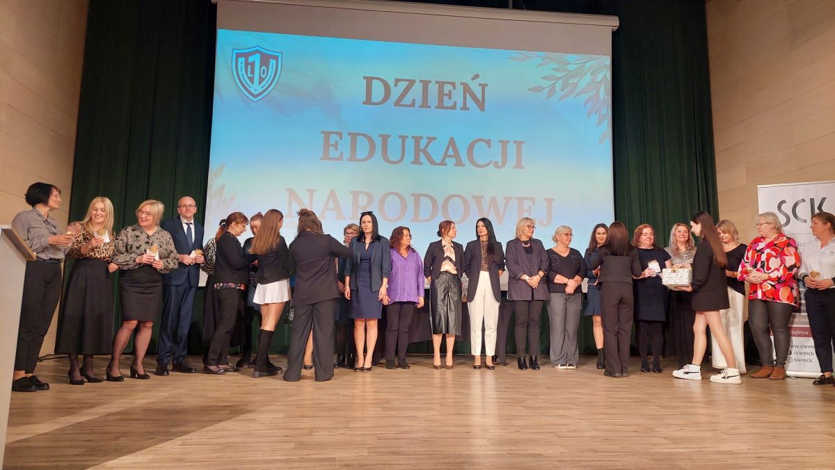 FOTOŚ świętuje 15. urodziny – wyjątkowa wystawa w Parku Tradycji!