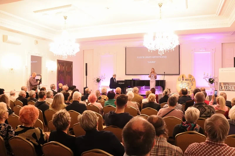 10 lat sztuki i pasji: jubileusz grupy artystycznej „Laura”