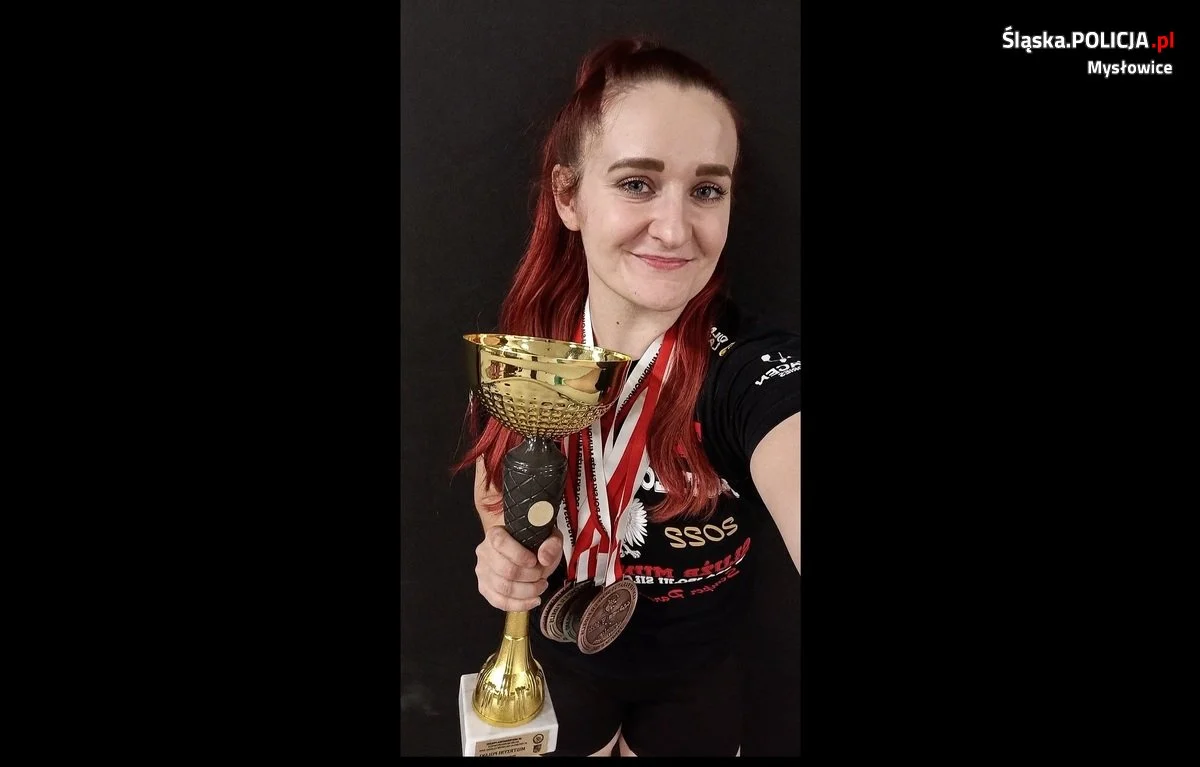 Kamila Dulowska ze Śląska triumfuje na Mistrzostwach Polski w trójboju siłowym!