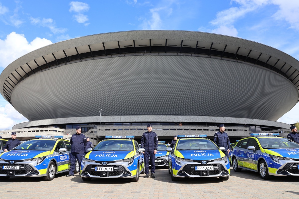 Nowy radiowóz dla Komisariatu Policji w Orzeszu!