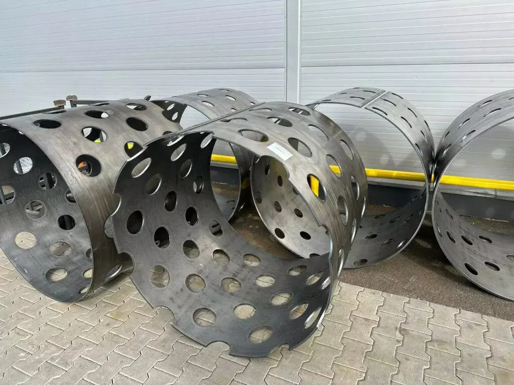 W jaki sposób walcowanie stali kształtuje wytrzymałe elementy metalowe?