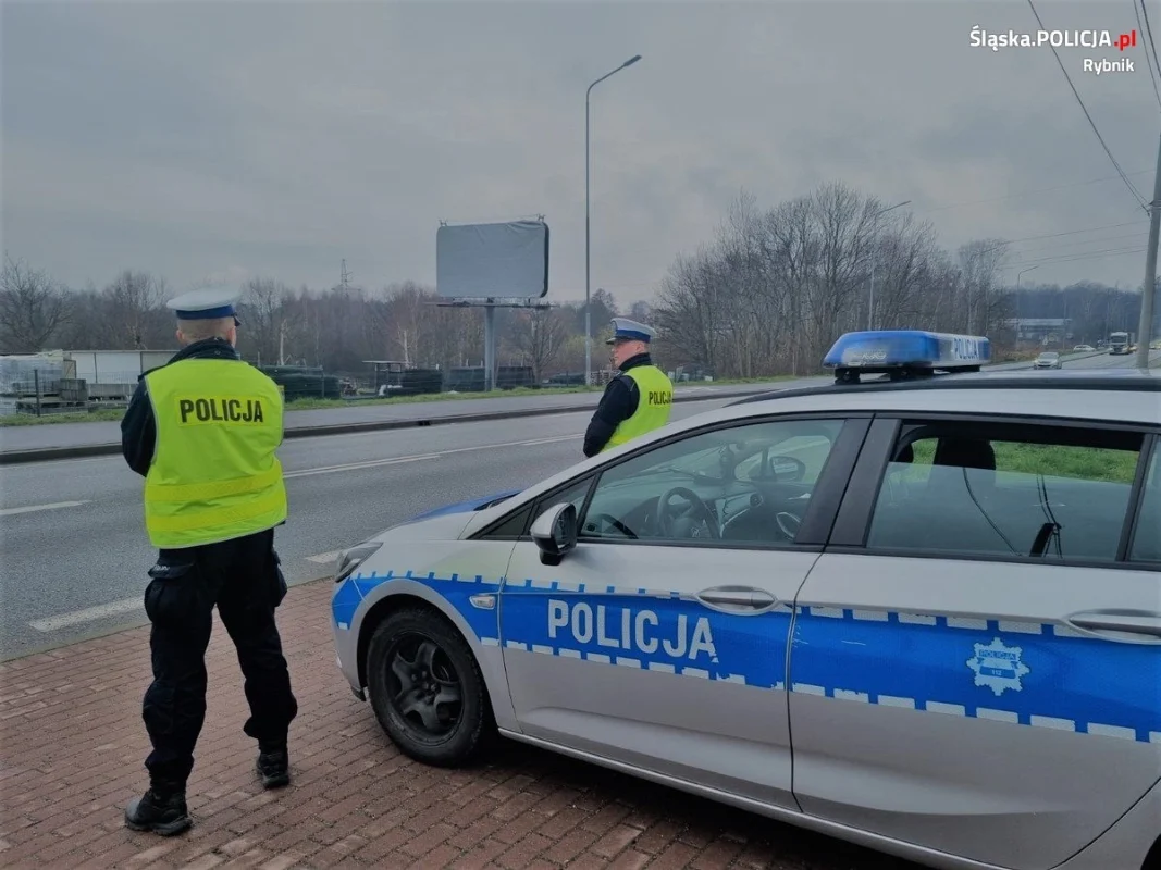Zagrożenia na jesiennych drogach: o czym musisz pamiętać?