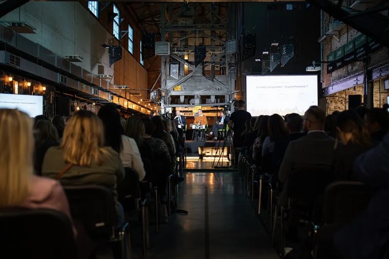 Polska na drodze do czystego powietrza: konferencja w Rybniku – sukcesy i wyzwania