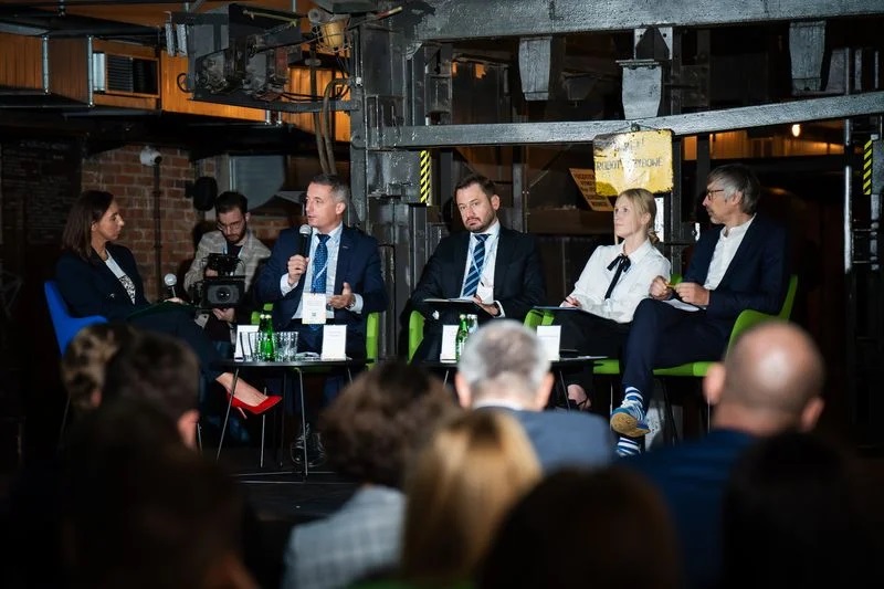 Polska na drodze do czystego powietrza: konferencja w Rybniku – sukcesy i wyzwania