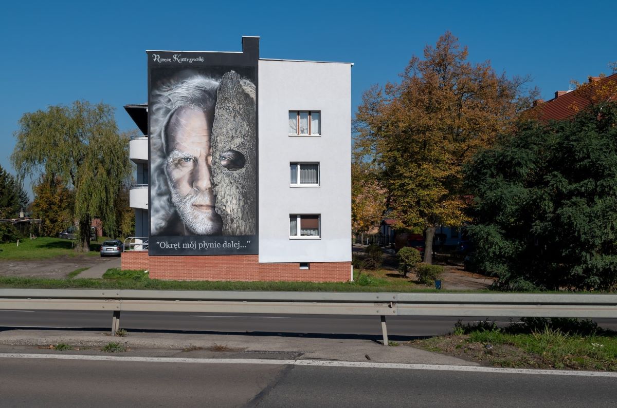 Mural Romana Kostrzewskiego ozdabia Karb – hołd dla legendy metalu