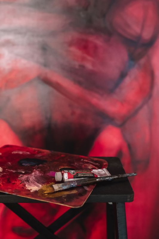 Wielowymiarowa podróż na płótnach: wernisaż Magdaleny Wesołowskiej już w piątek