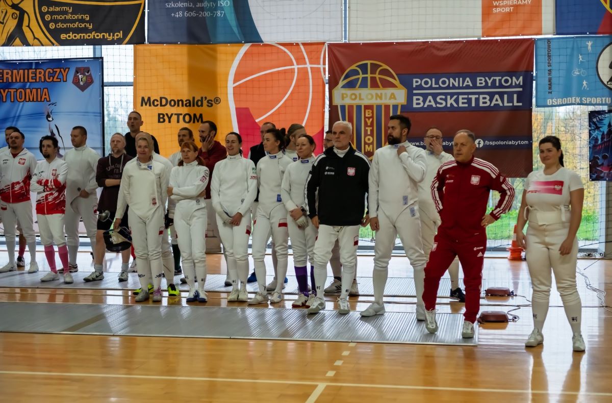 Szpady w ruchu! Międzynarodowy turniej szermierczy w Bytomiu przyciąga tłumy