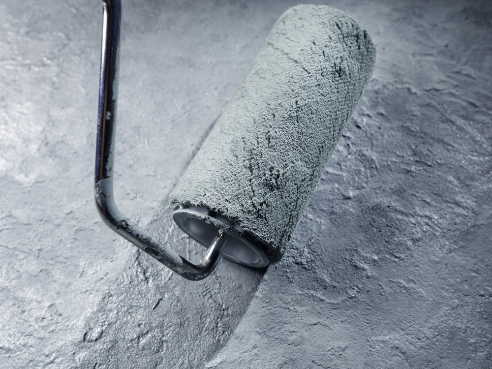 Malowanie betonu: jak wybrać idealną farbę zewnętrzną?