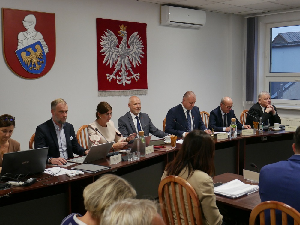 Edukacyjne podsumowanie roku w powiecie Mikołowskim. Zobacz co się zmieniło!