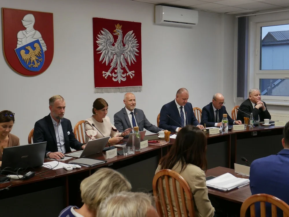 Edukacyjne podsumowanie roku w powiecie Mikołowskim. Zobacz co się zmieniło!