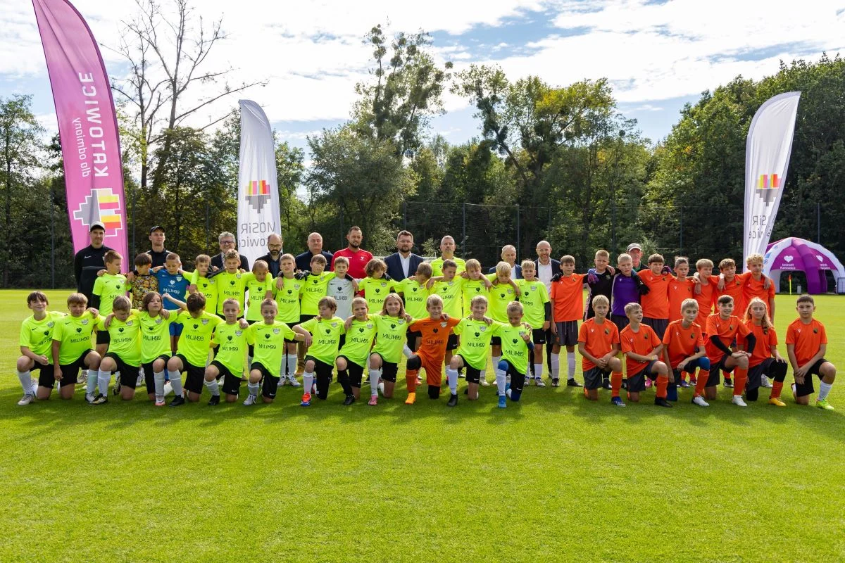 Modernizacja boiska przy ul. Boya-Żeleńskiego w Kostuchnie zakończona