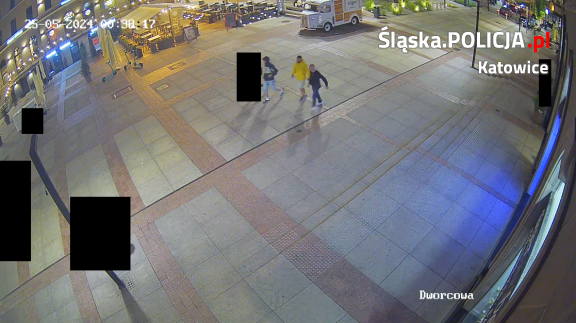 Rozbój z użyciem bagnetu w Katowicach – policja prosi o pomoc w identyfikacji sprawców