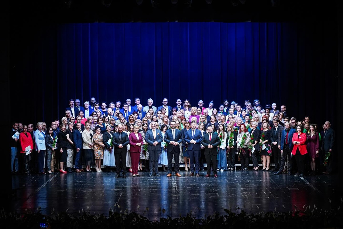 Katowiccy uczniowie i nauczyciele uhonorowani podczas ceremonii Katowickiego Diamentu