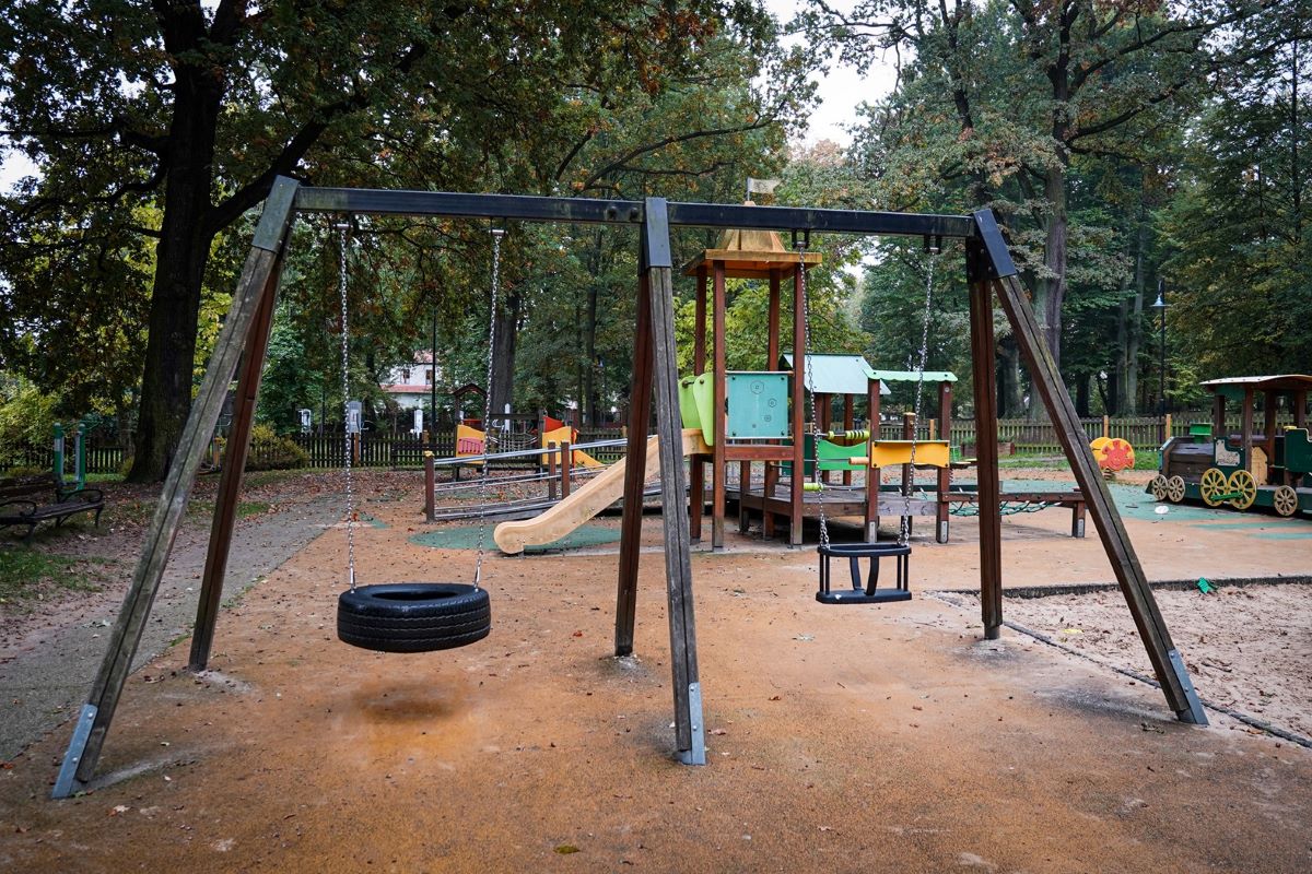 Katowice modernizują plac zabaw w historycznym parku Giszowieckim