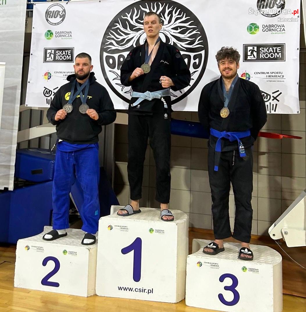 Katowicki policjant zdobywa złoto i srebro na turnieju Brazylijskiego Jiu Jitsu