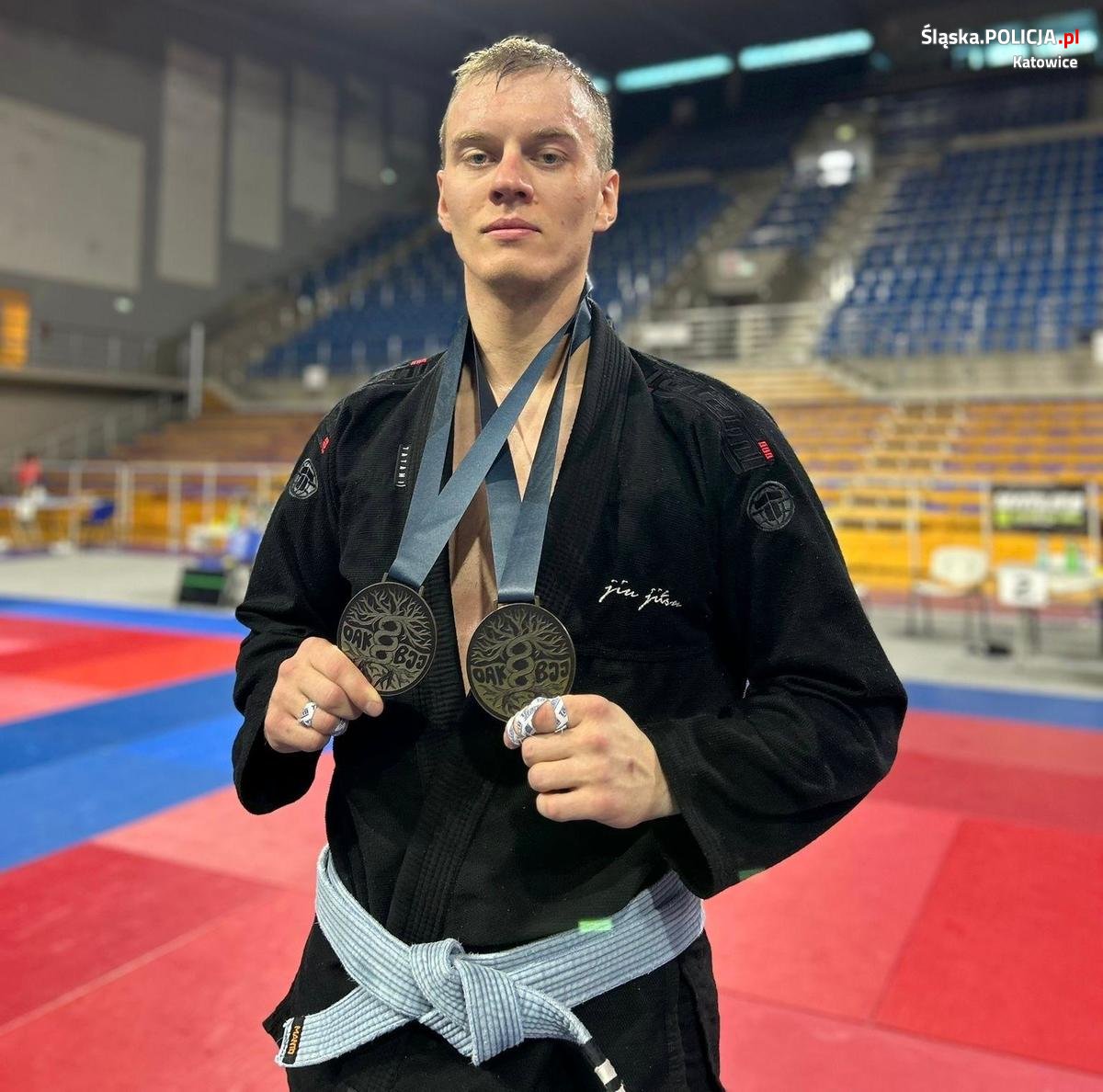 Katowicki policjant zdobywa złoto i srebro na turnieju Brazylijskiego Jiu Jitsu