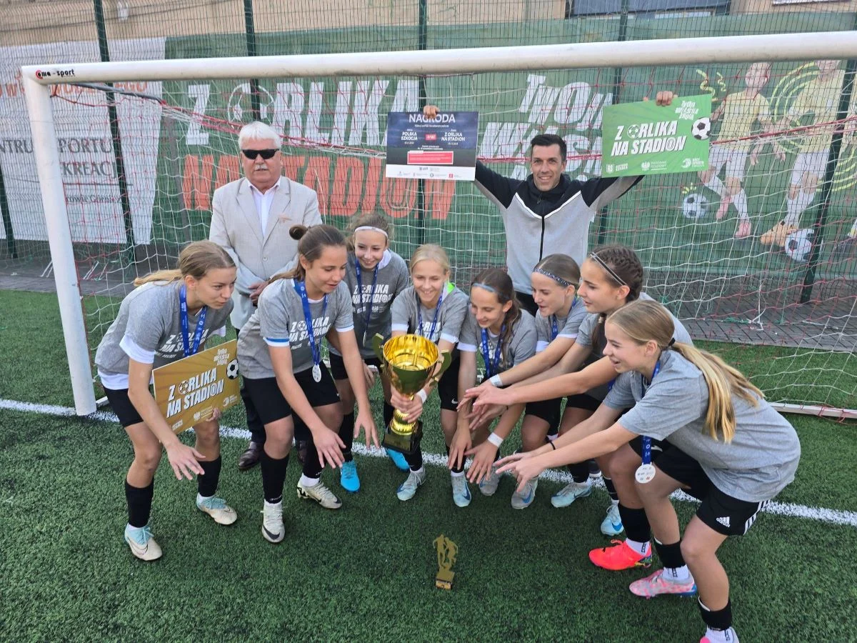 UKKS Katowice pokonuje Świętochłowice 12:0 – młode zawodniczki jadą na finał do Warszawy