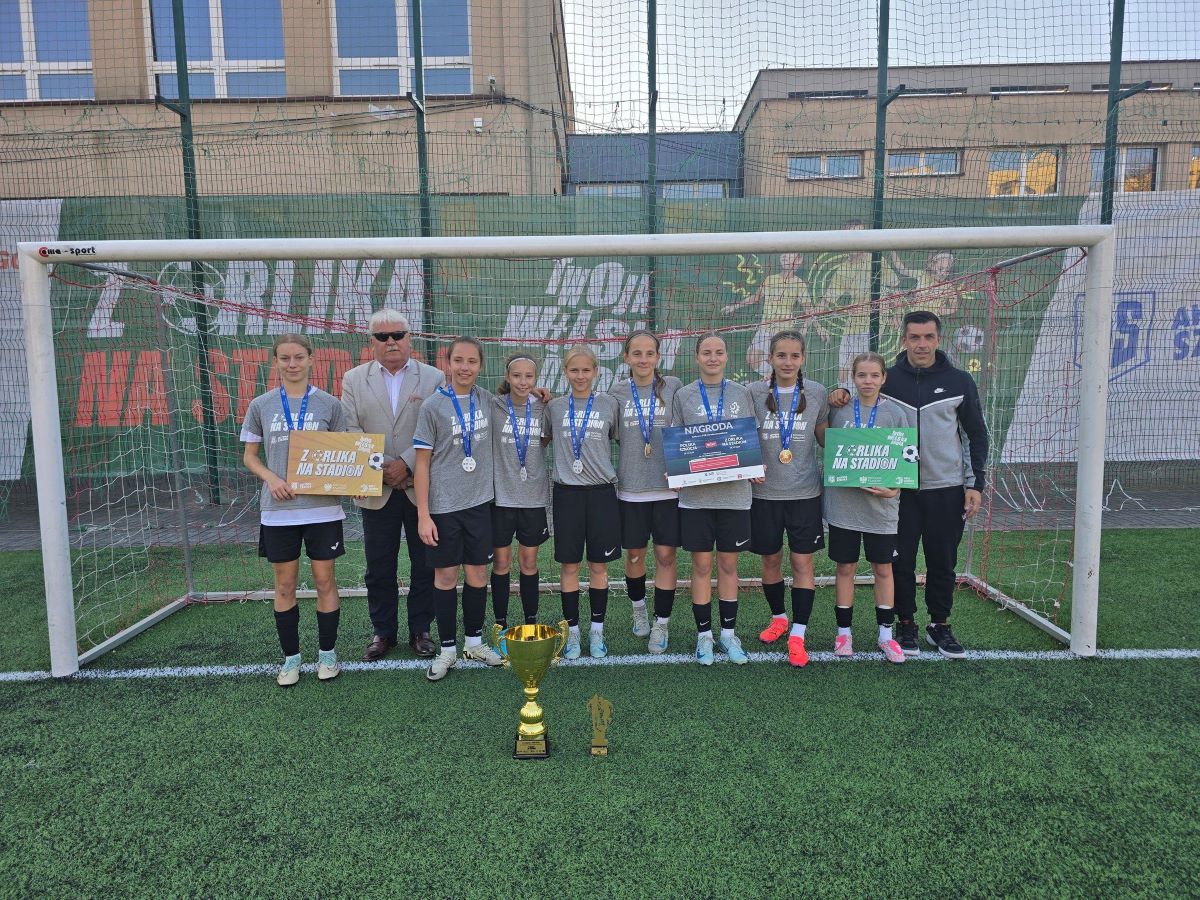 UKKS Katowice pokonuje Świętochłowice 12:0 – młode zawodniczki jadą na finał do Warszawy