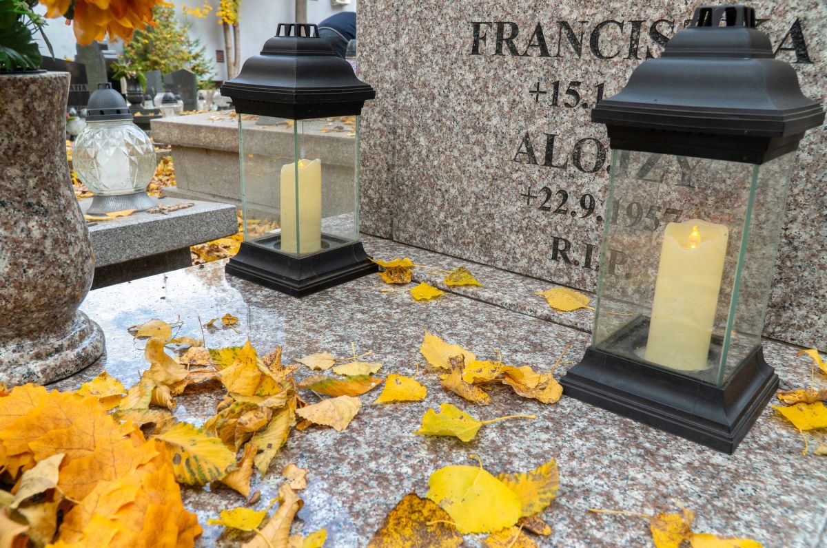 Wszystkich Świętych w Katowicach: najważniejsze informacje o ruchu i komunikacji