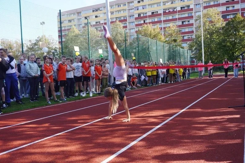 Bieżnia lekkoatletyczna w Żorach uroczyście otwarta – inwestycja za 200 tys. zł [FOTO]