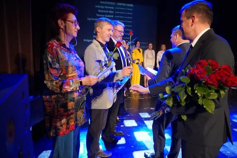 Dzień Edukacji Narodowej w Żorach. Nagrody dla uczniów, nauczycieli i dyrektorów [FOTO]