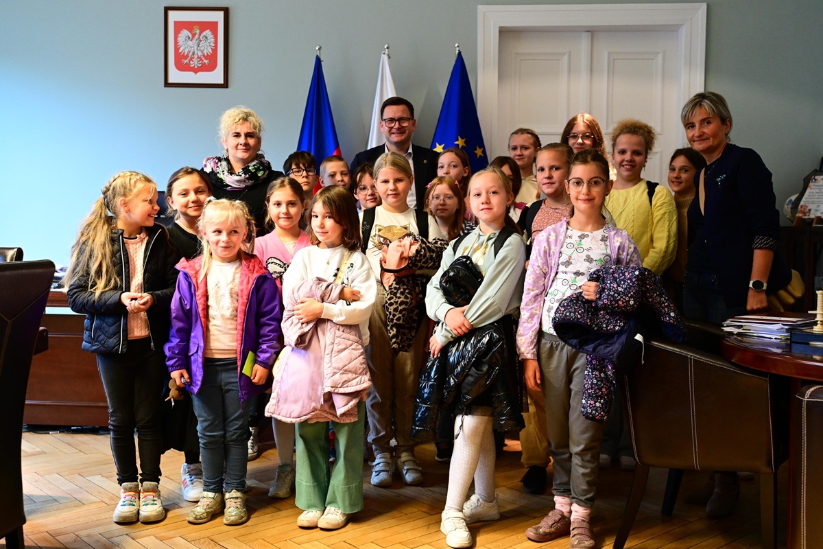 Chorzowscy uczniowie w Urzędzie Miasta 12